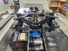 Load image into Gallery viewer, 61336 DR10M REAR FLOATING BODY MOUNT
