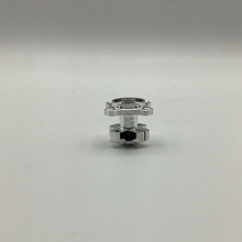 Load image into Gallery viewer, RUDIS 70047 RIGHT SIDE HUB 1:10 SCALE
