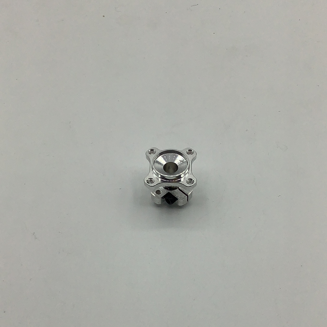 RUDIS 70047 RIGHT SIDE HUB 1:10 SCALE